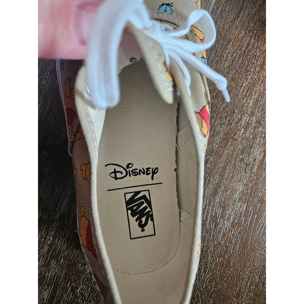 NWT! Vans Kids Authentic Winnie the Pooh Cartoon Canvas Sneakers Youth Size 1.5 - Picture 3 of 5
